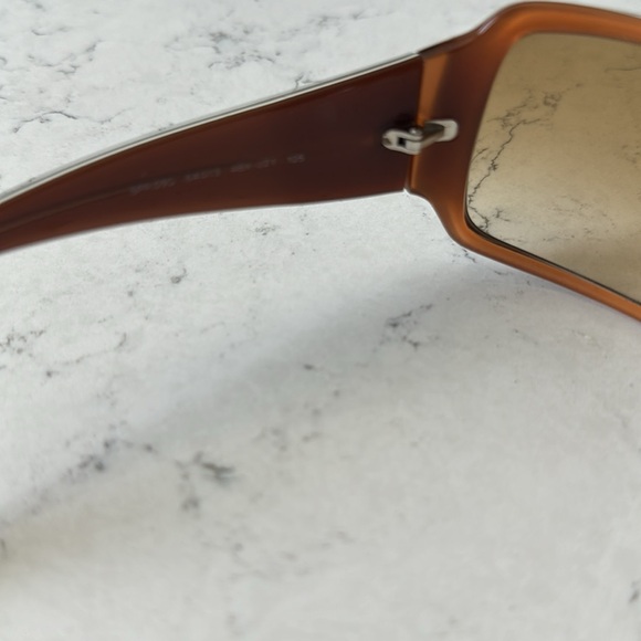 Prada - brown women’s sunglasses with case. - Picture 6 of 10